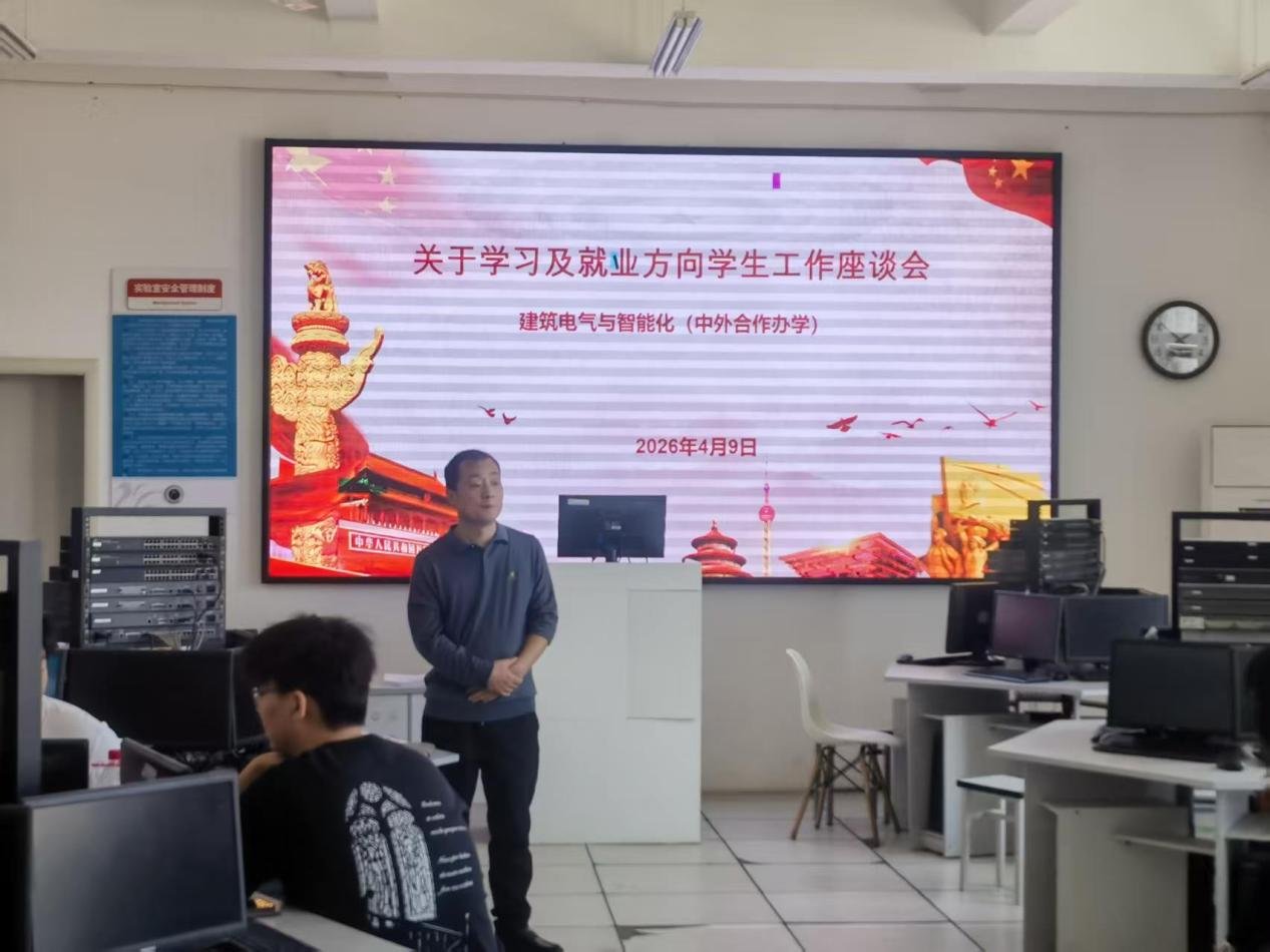 屈老师：173 6103 4357